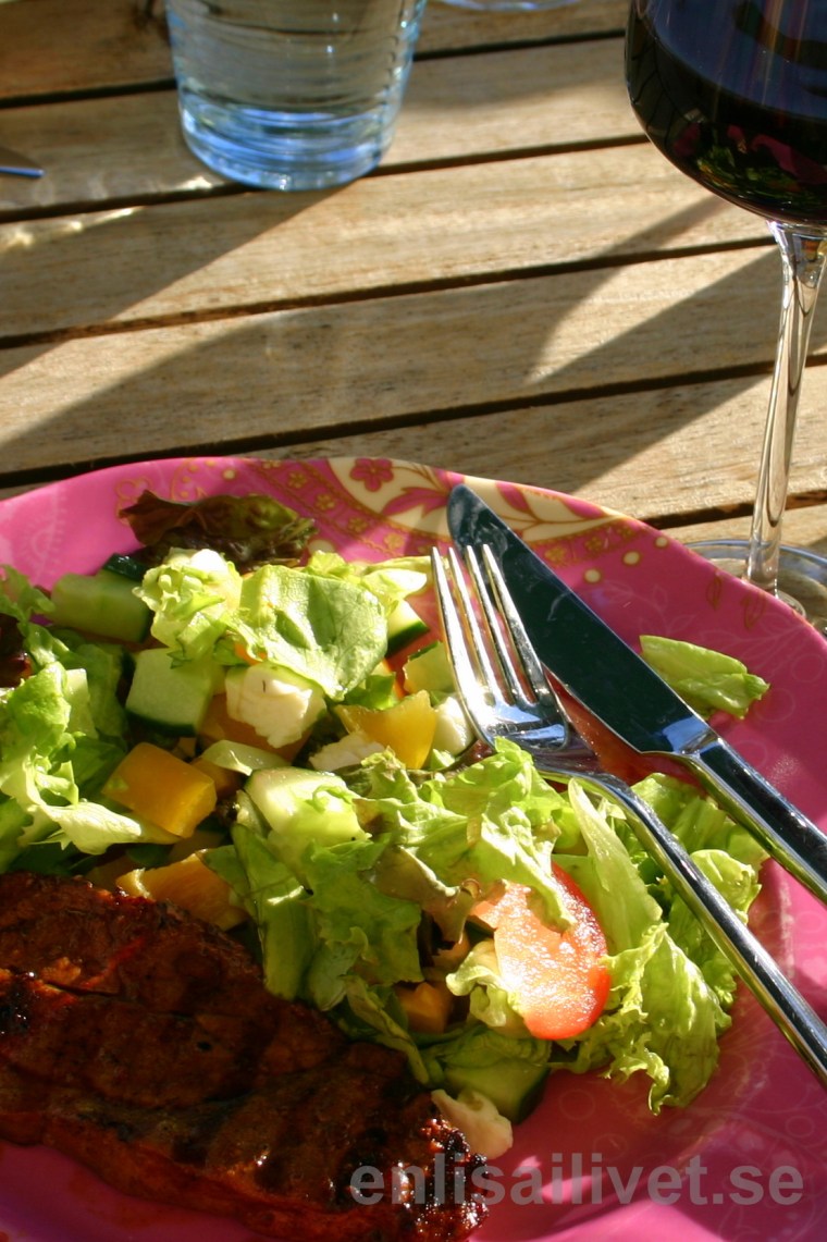 ...och så ett glas vin till maten