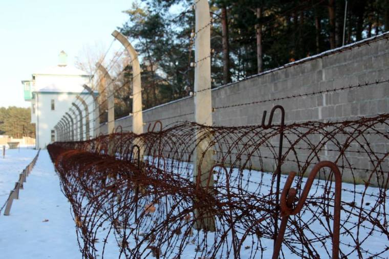 1606889_10151781742586116_1562069176_n